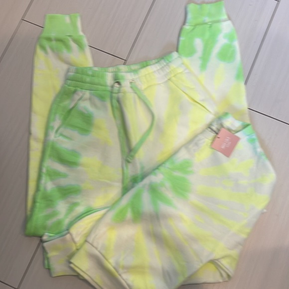 Miss Lola Sweat Outfit - Picture 3 of 3